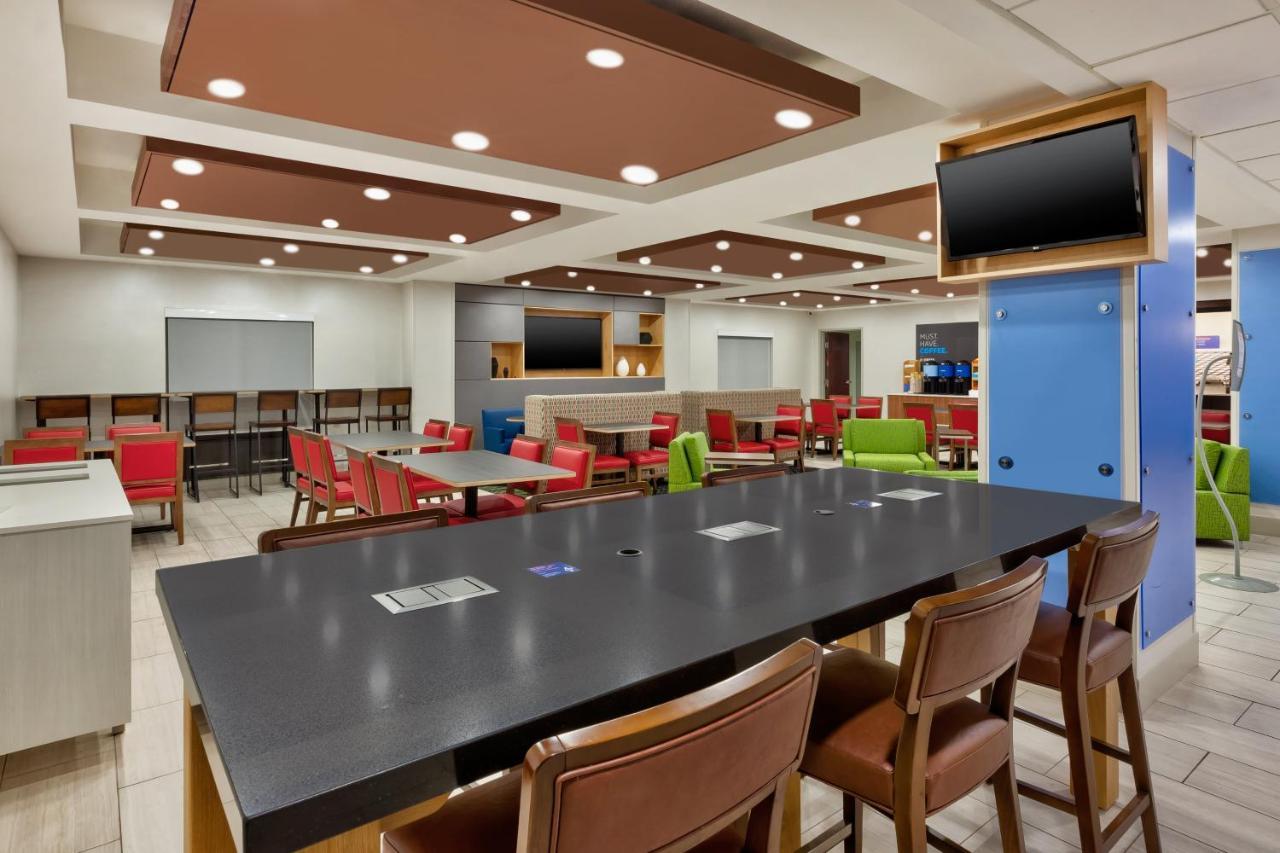 Holiday Inn Express & Suites Chesapeake By Ihg Exteriér fotografie