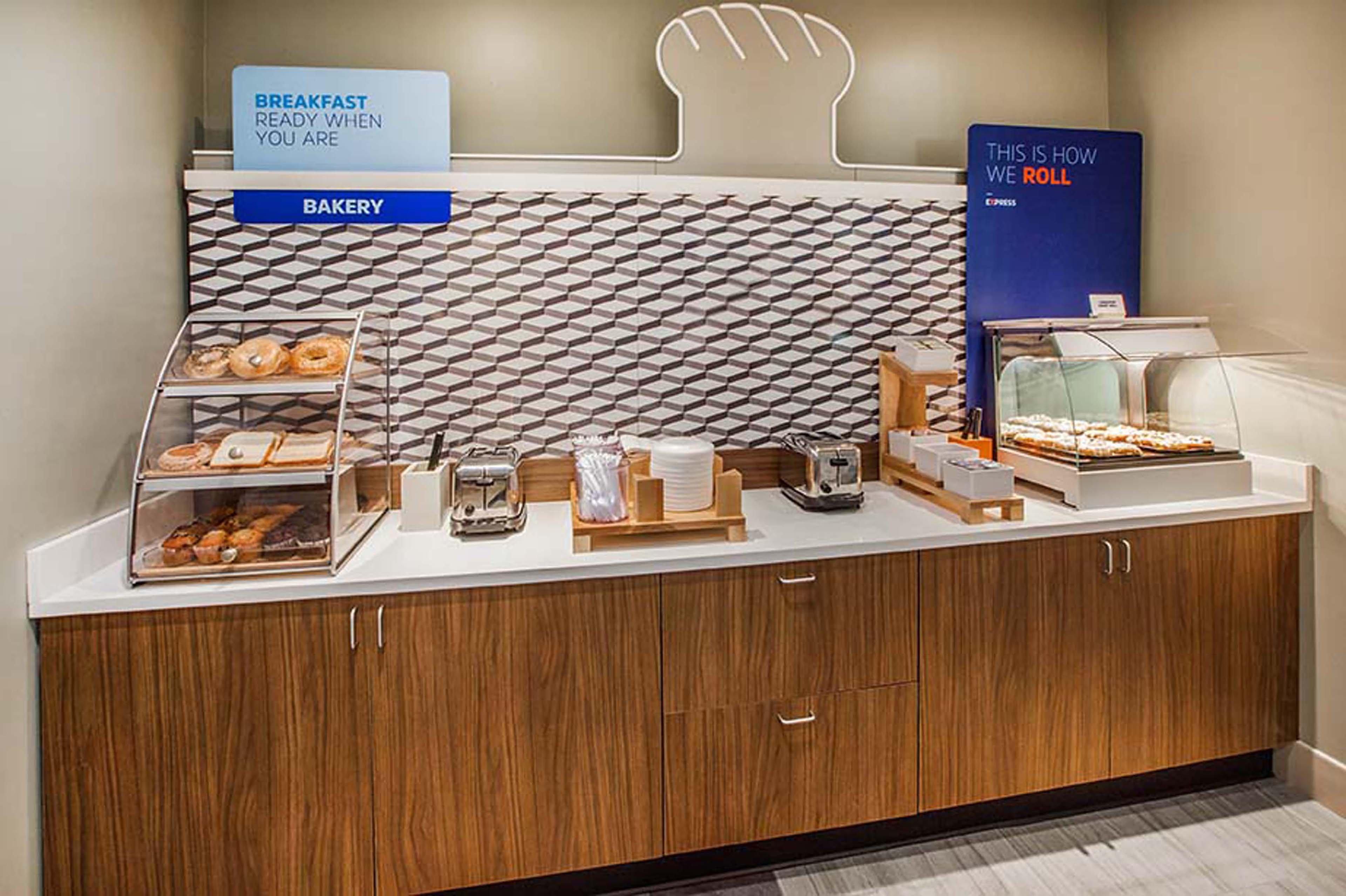 Holiday Inn Express & Suites Chesapeake By Ihg Exteriér fotografie